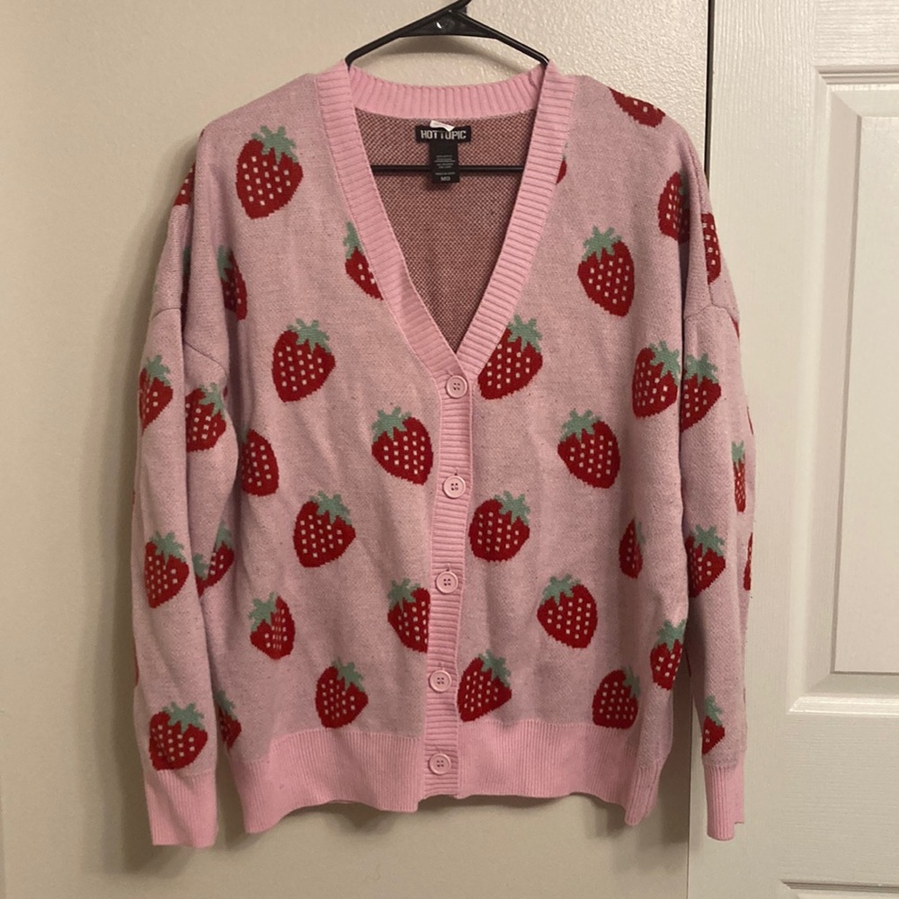 HOT TOPIC STRAWBERRY CARDIGAN Size M (MEDIUM)